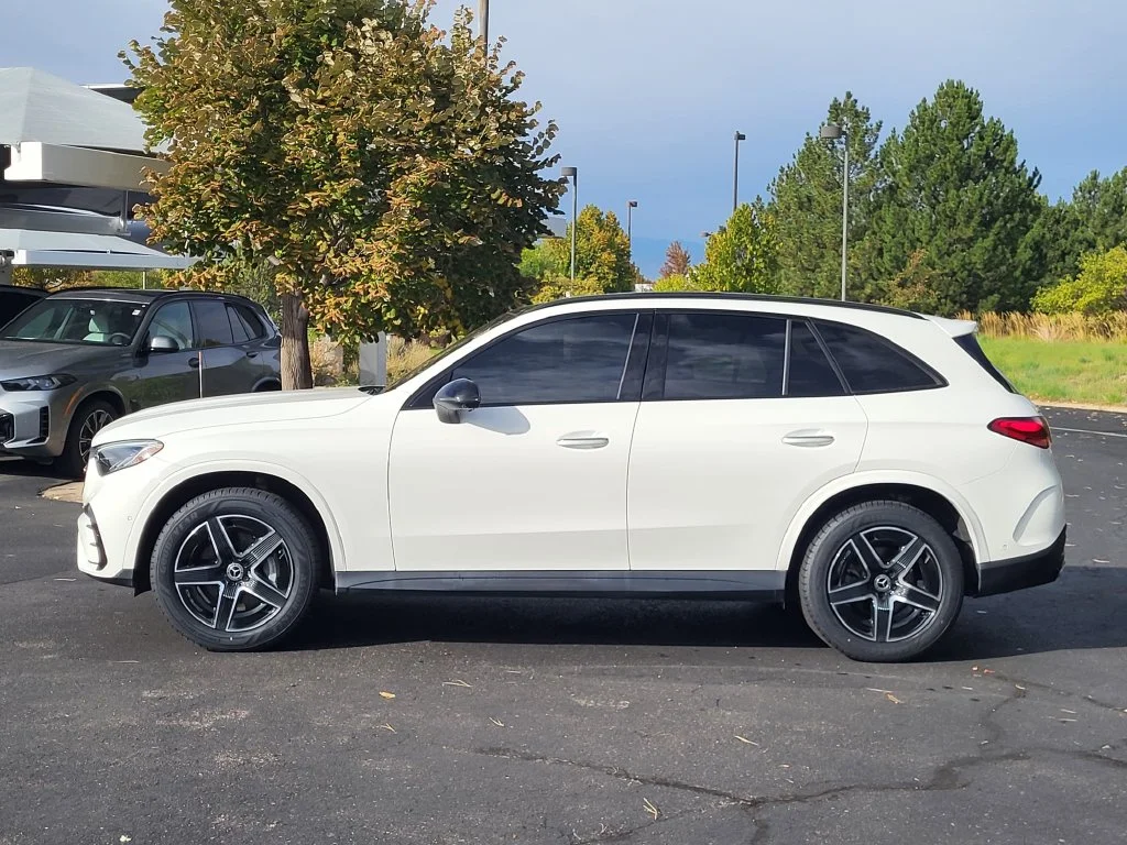 Used 2024 White Mercedes-Benz GLC 300 image 7