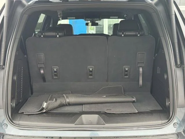 Used 2021 SHADOW GRAY METALLIC Chevrolet LT image 6