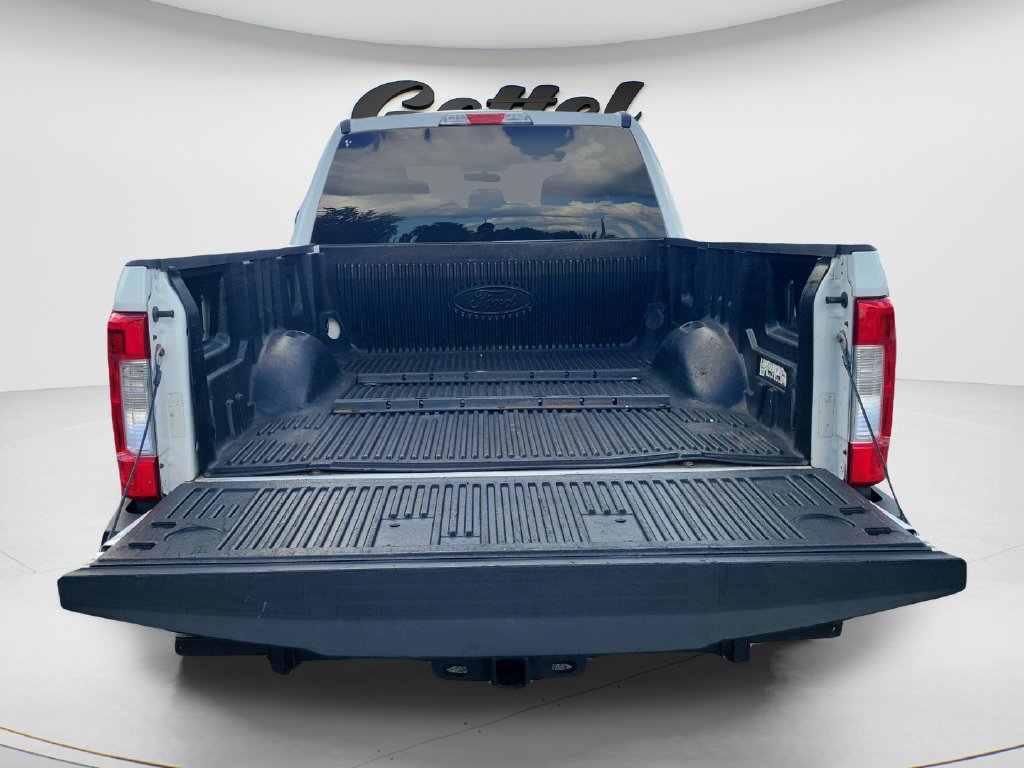 Used 2019 White Ford XLT image 9