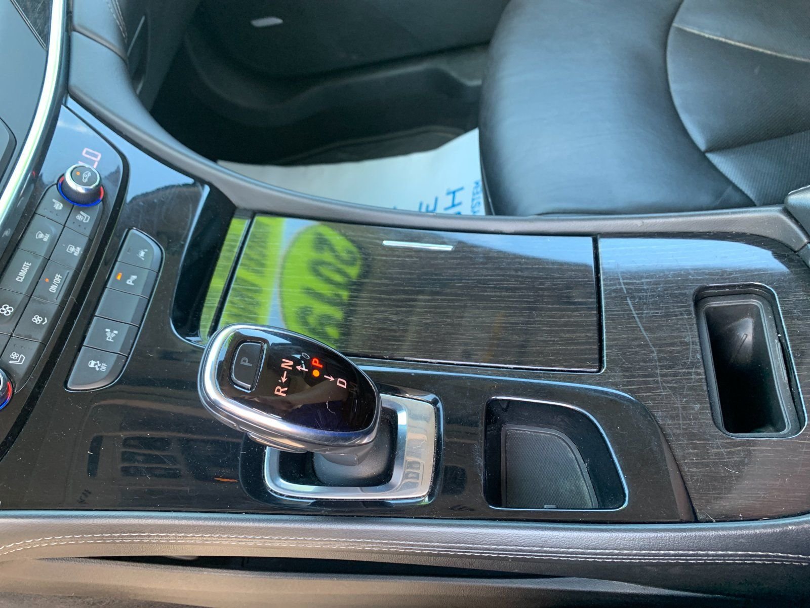Used 2019  Buick Premium I Group image 23
