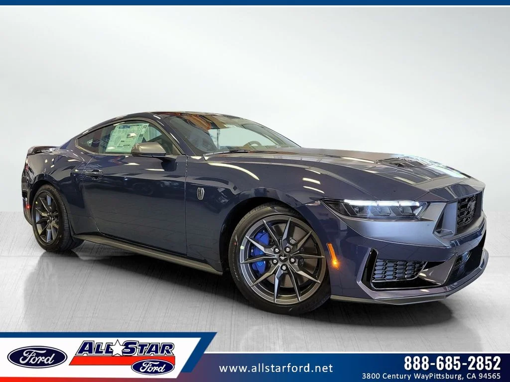 2025 Ford Mustang Dark Horse's photo