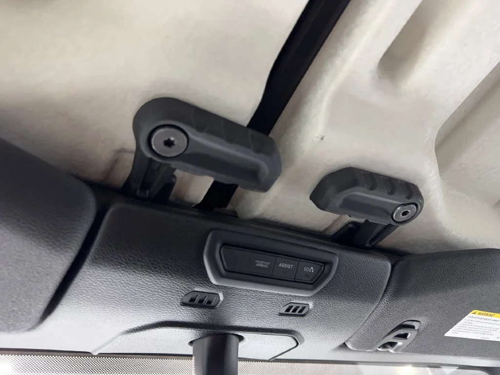 Used 2023 White Jeep Mojave image 76
