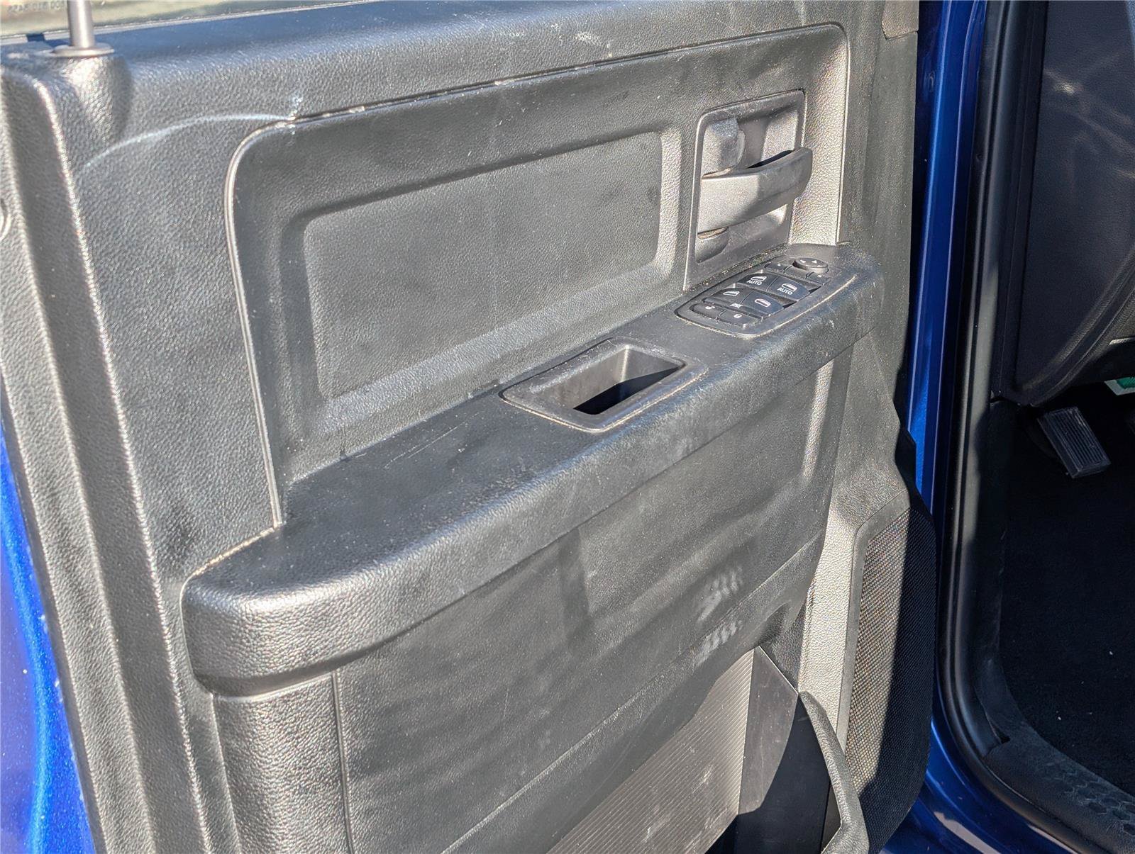 Used 2018 Blue Ram Express image 14
