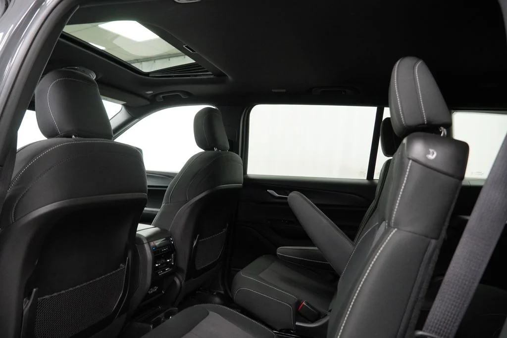 Used 2025 Gray Jeep Laredo image 23