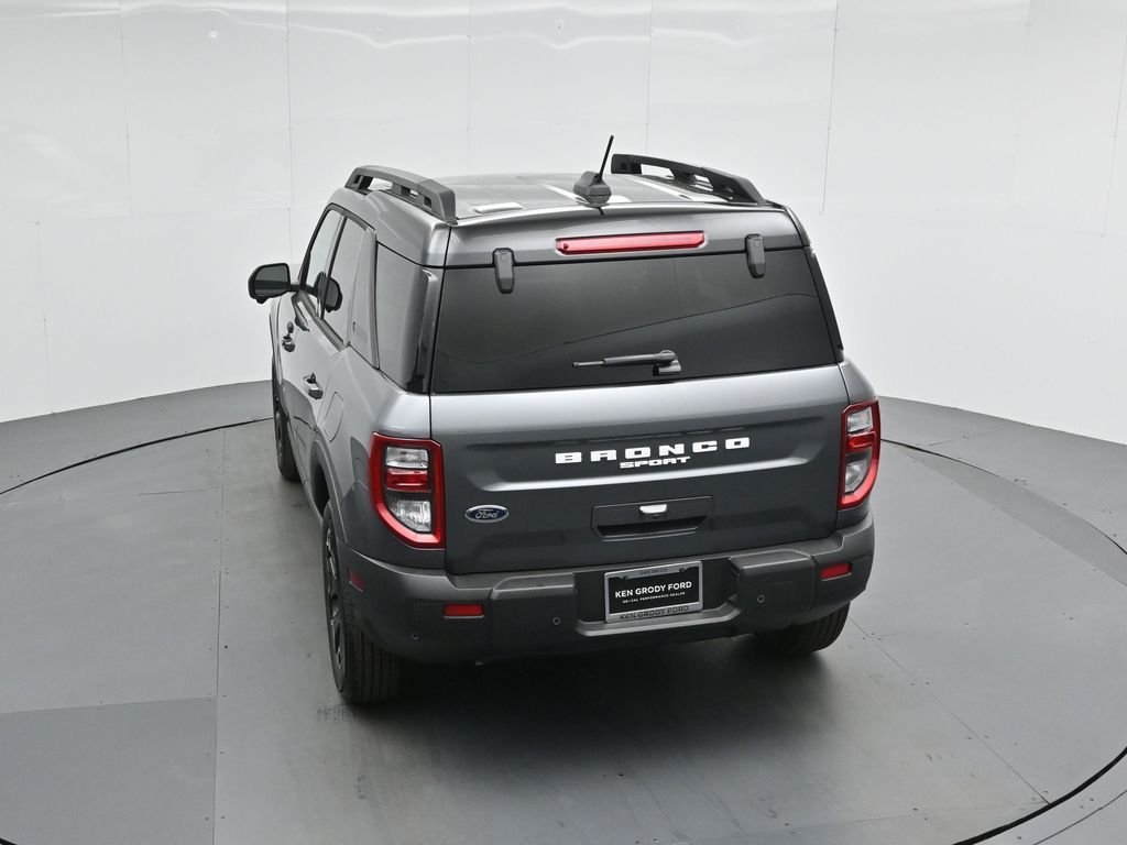 New 2025 Carbonized Gray Metallic Ford Outer Banks image 45