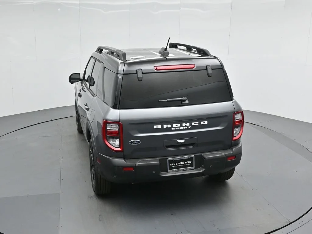 New 2025 Carbonized Gray Metallic Ford Outer Banks image 45