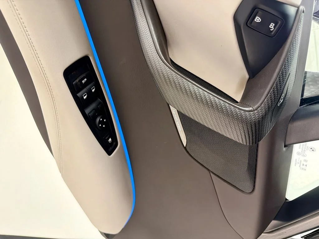 Used 2019 Crystal White Pearl BMW Base image 19