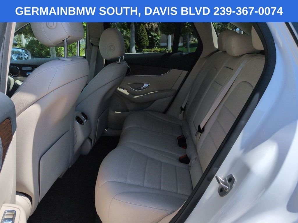 Used 2022 Polar White Mercedes-Benz GLC 300 image 16