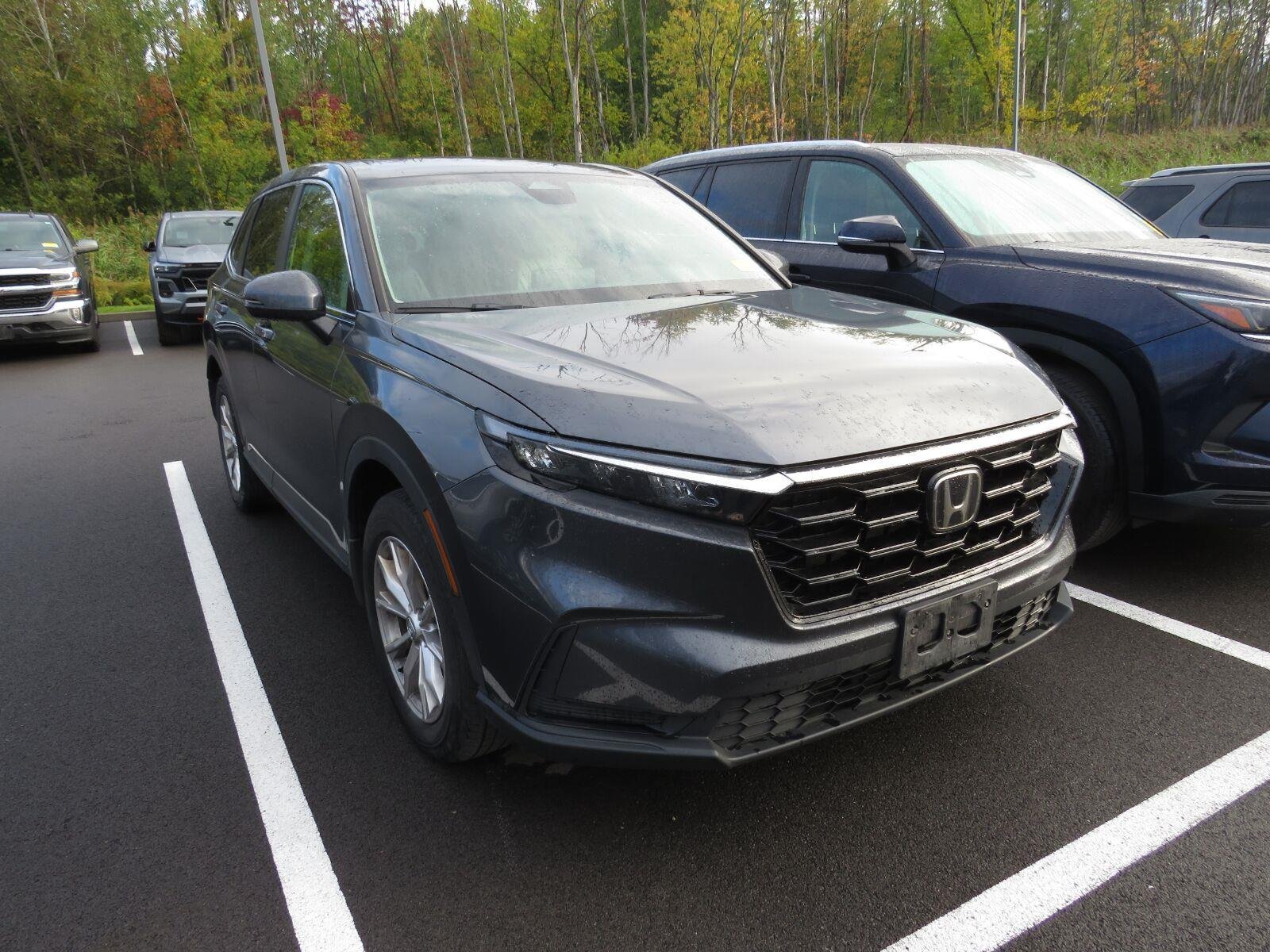 Used 2024  Honda EX image 2