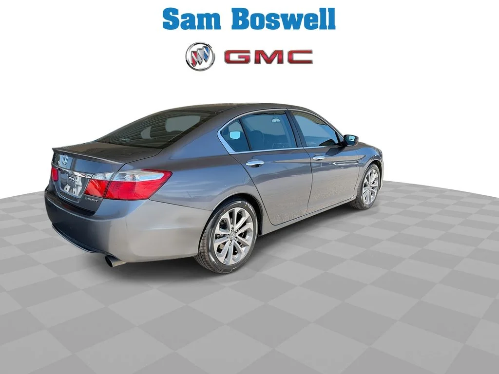 Used 2015  Honda Sport image 8