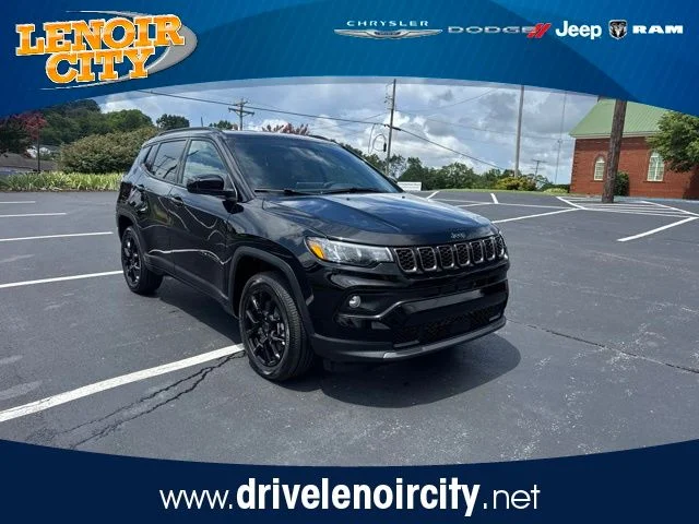 New 2026 Diamond Black Crystal Pearl-Coat Exterior Paint Jeep Latitude image 1