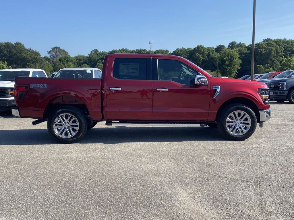 New 2026 Ruby Red Metallic Tinted Clearcoat Ford XLT image 2