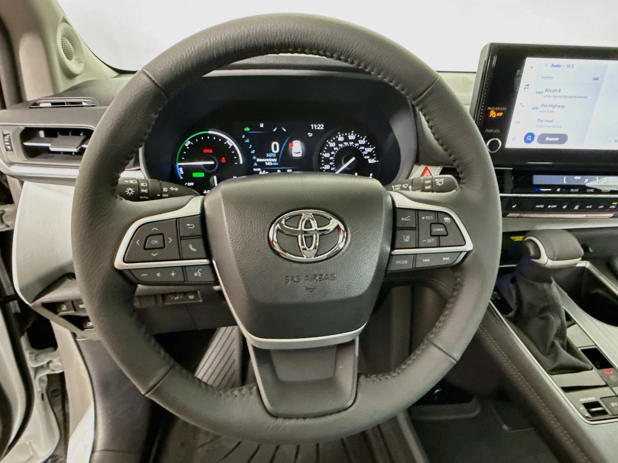 New 2026 Wind Chill Pearl Toyota XLE image 11
