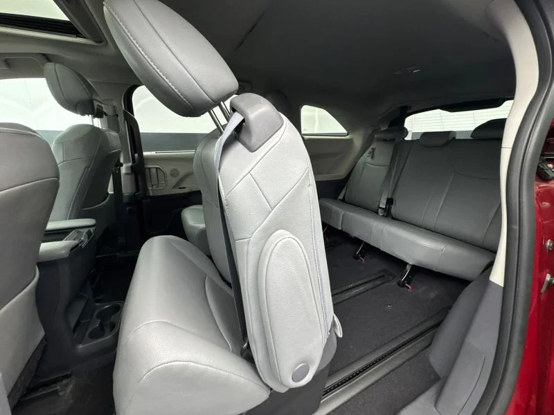 Used 2023  Toyota XLE Minivan 4D image 50
