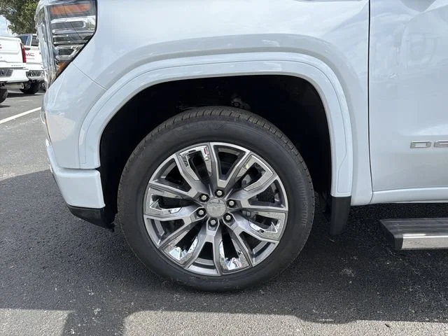 New 2026 Glacier White Tricoat GMC Denali image 32