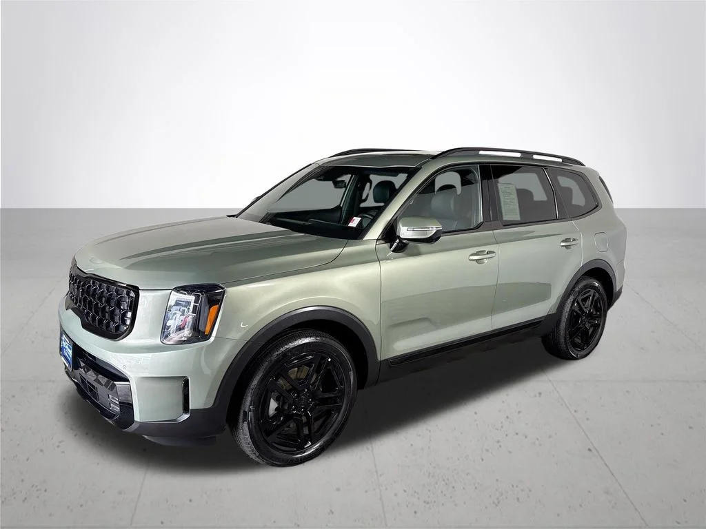 Used 2025 Green Kia SX X-Line image 2