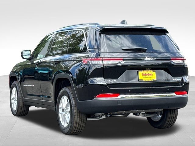 New 2026 Diamond Black Crystal Pearlcoat Jeep Laredo X image 7