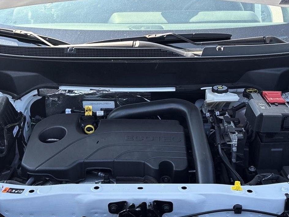 Used 2025 White GMC Elevation image 6
