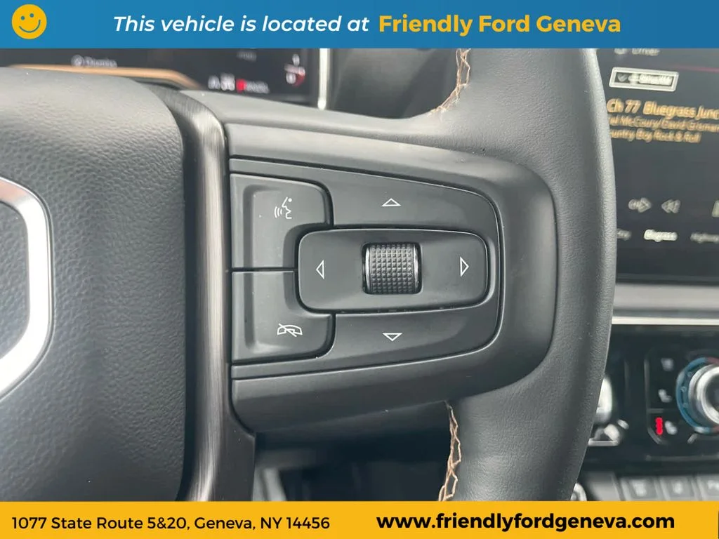 Used 2025 White GMC AT4 image 21