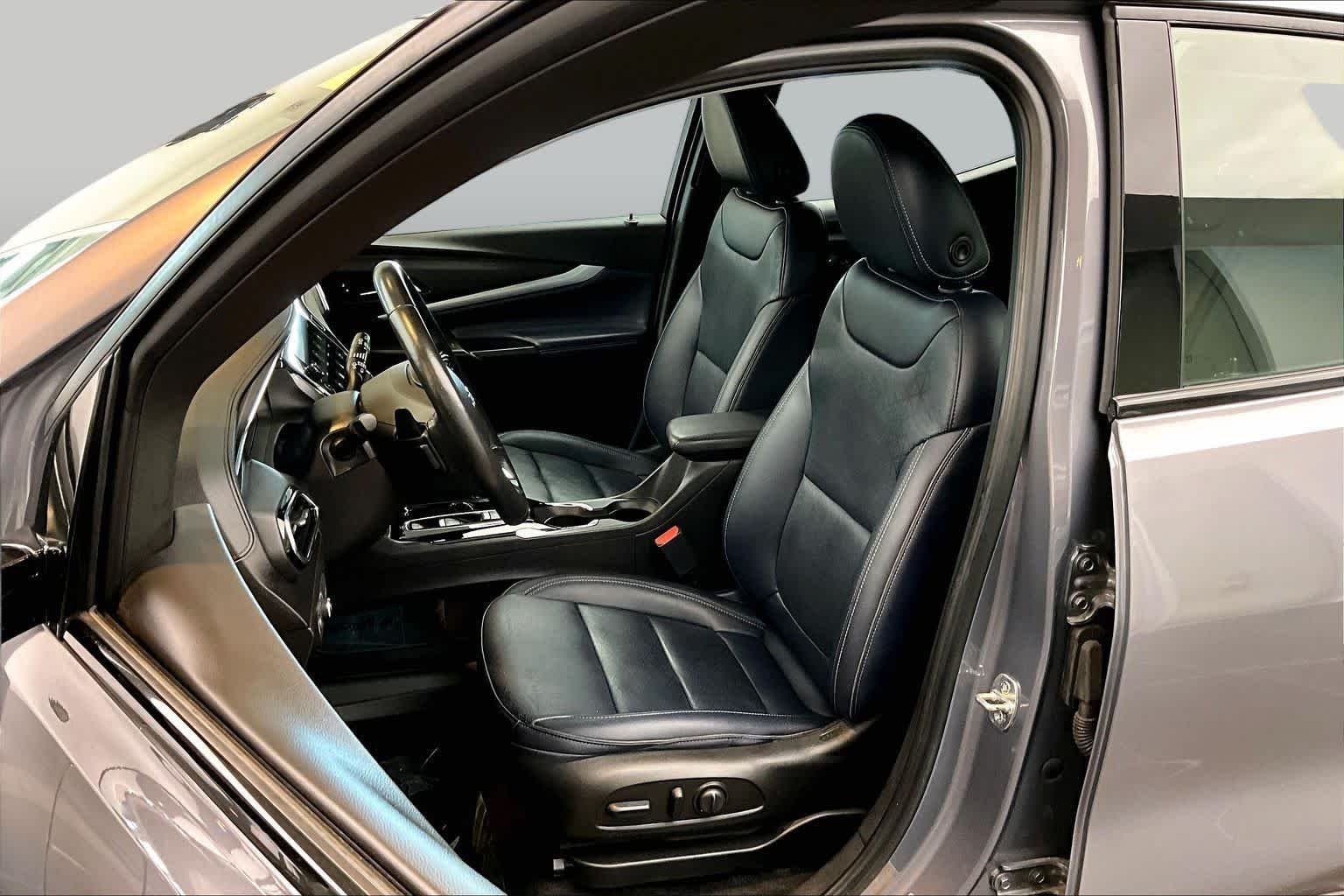 Pre-Owned 2022 Chevrolet Bolt EUV LT