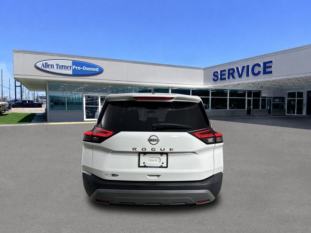 Used 2023 Glacier White Nissan S image 7