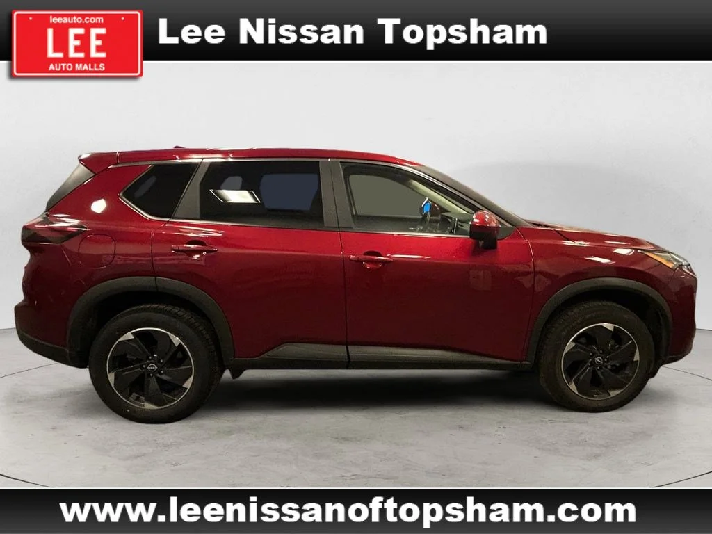 Used 2025 Scarlet Ember Tintcoat Nissan SV image 7