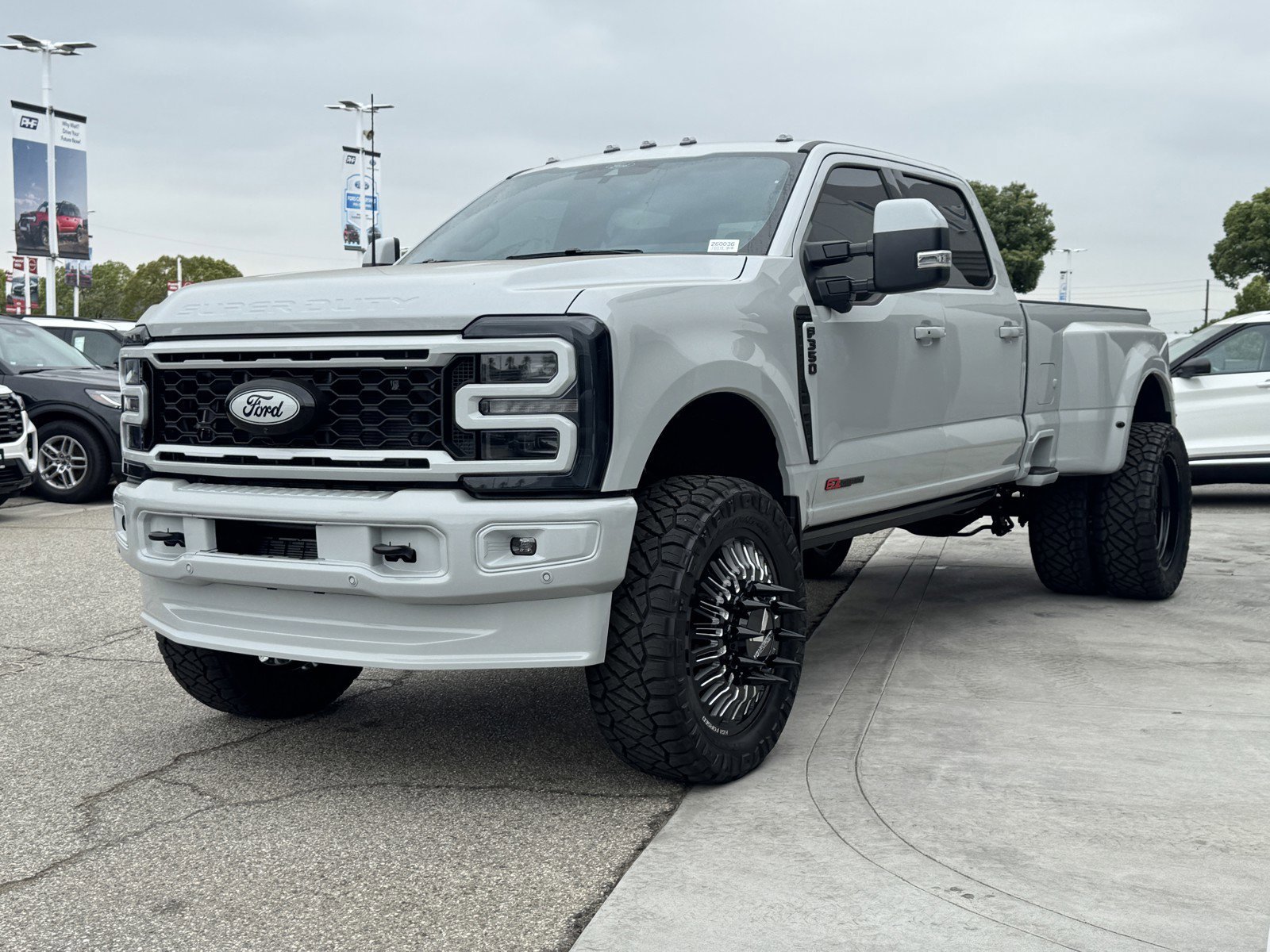 New 2026 Avalanche Ford F-350® Platinum® image 3