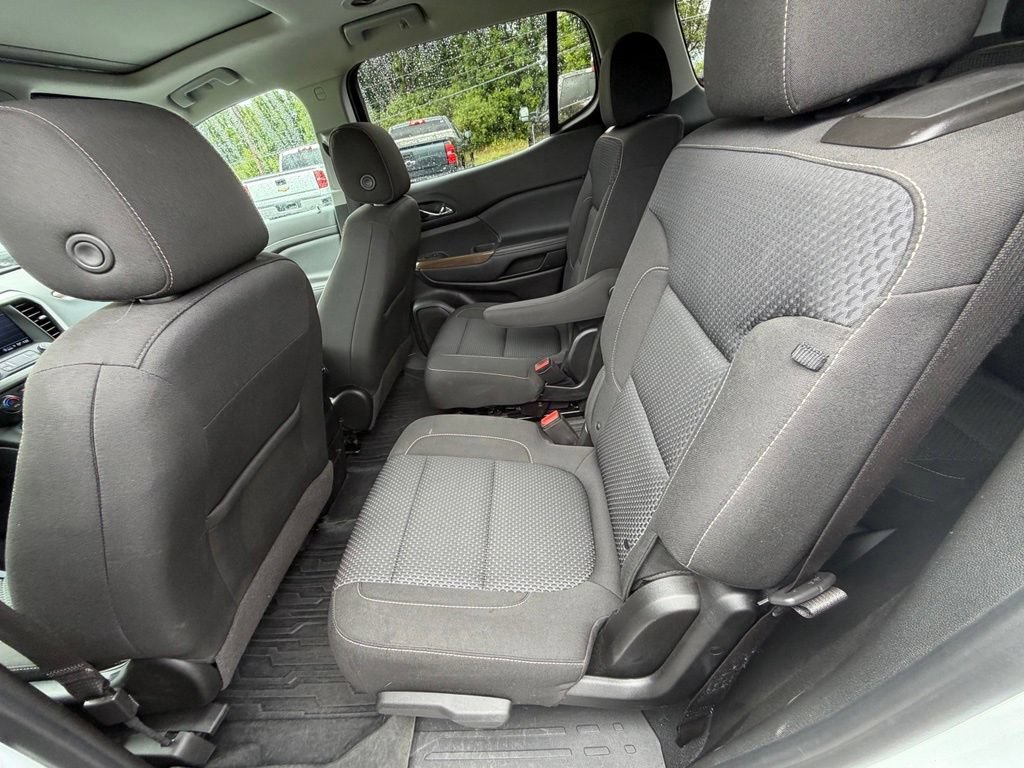 Used 2022 Summit White GMC SLE image 54
