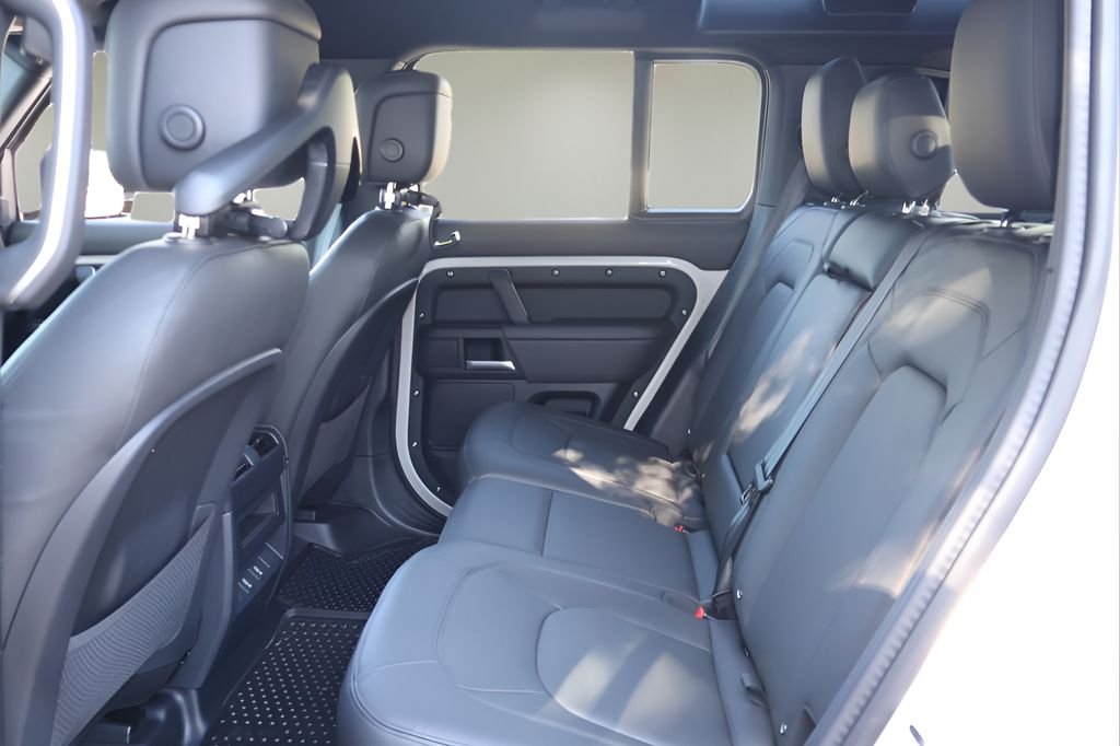 New 2026 Borasco Grey Land Rover X-Dynamic SE image 12