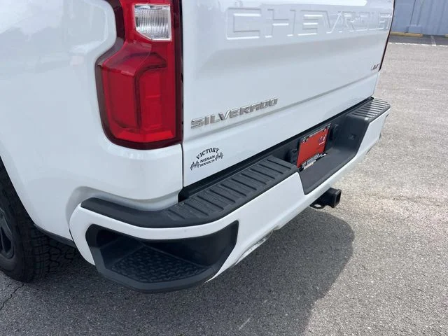 Used 2024 White Chevrolet RST image 8