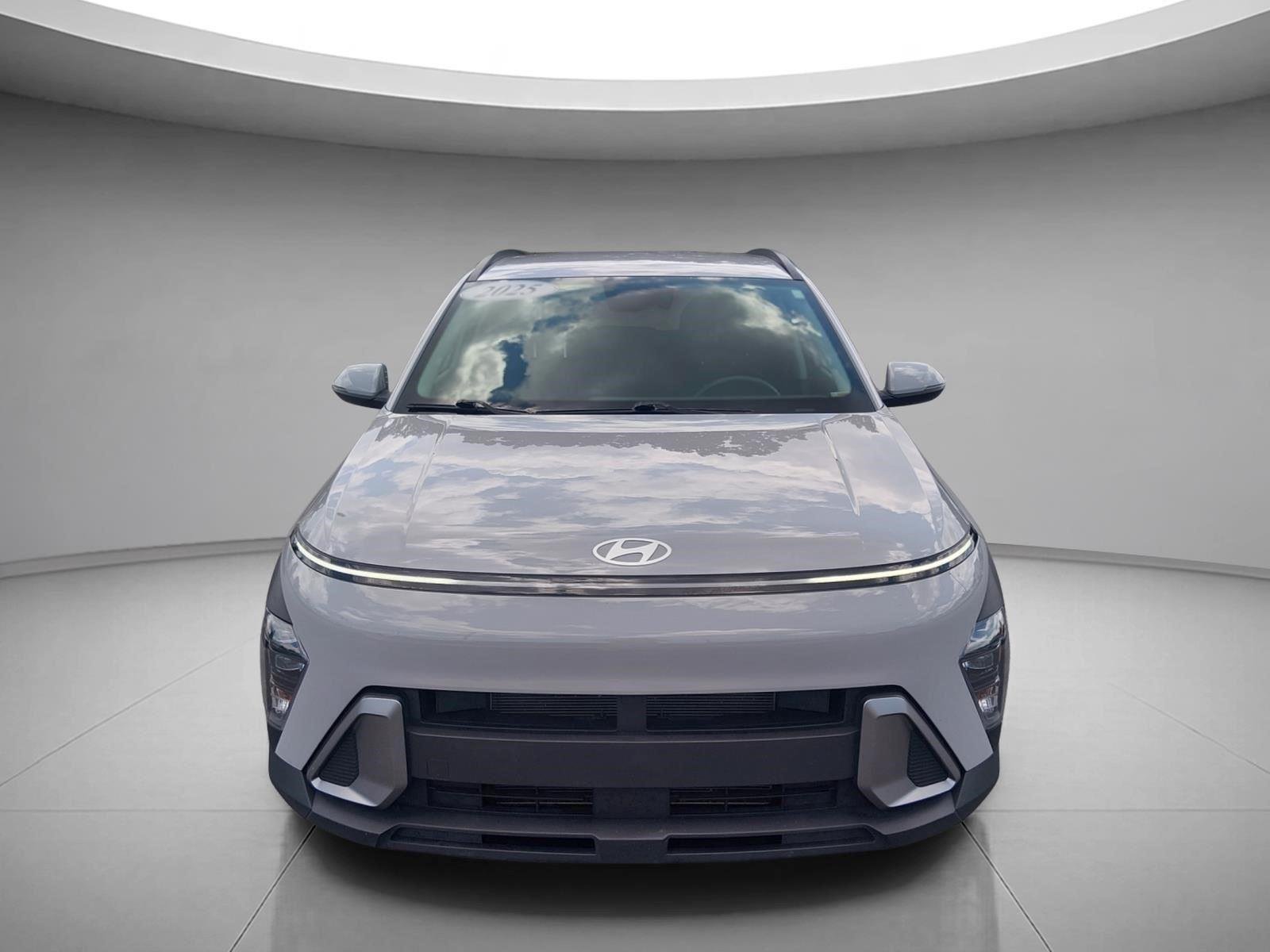 Used 2025 Cyber Gray Metallic Hyundai SEL image 8