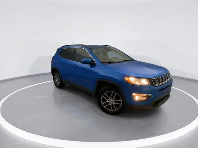Used 2019 Blue Jeep Latitude image 8