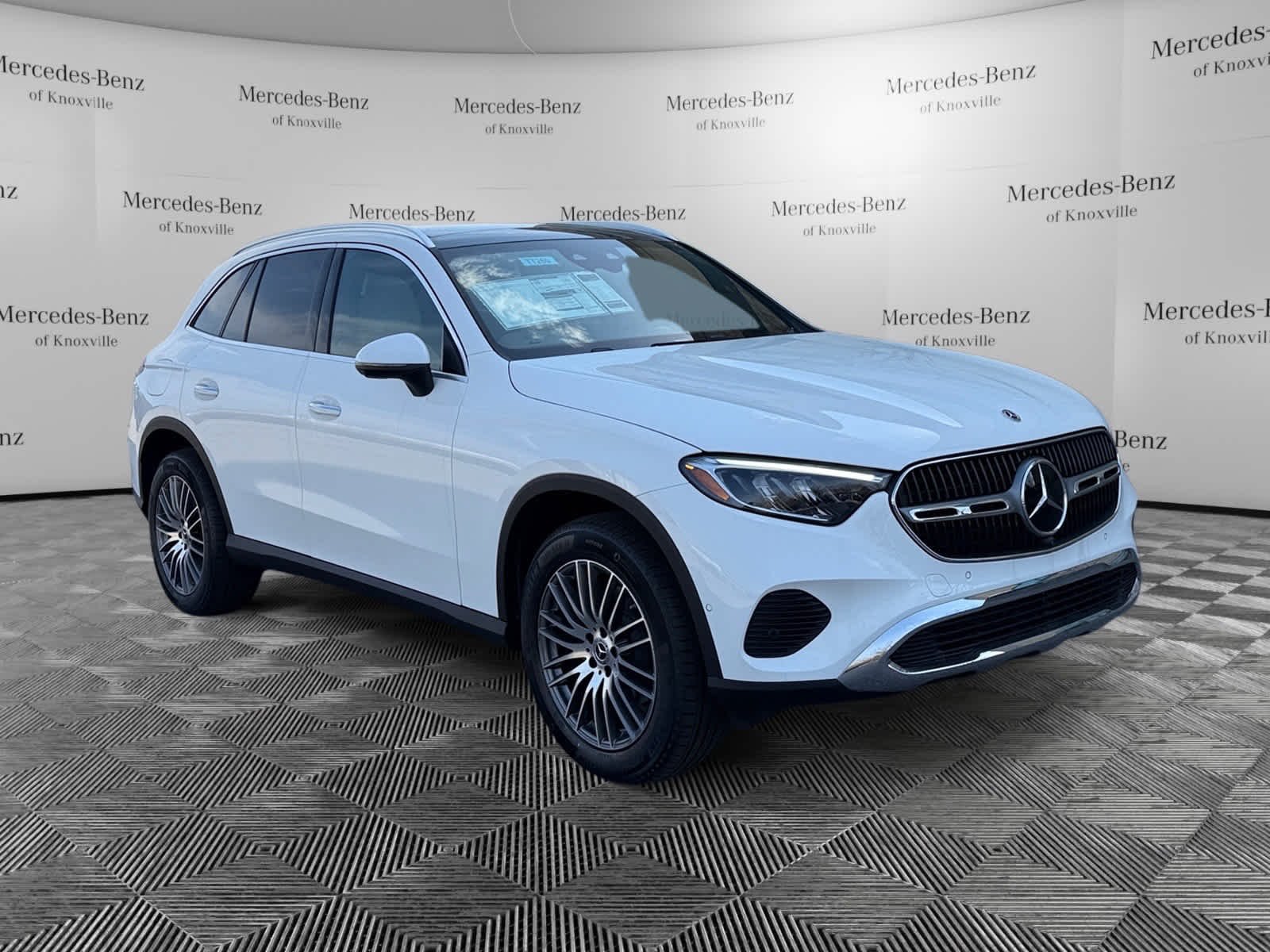 Used 2026 Polar White Mercedes-Benz GLC 300 image 7
