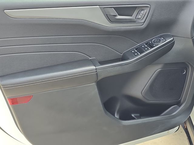 Certified Used 2023 Oxford White Ford Active image 8