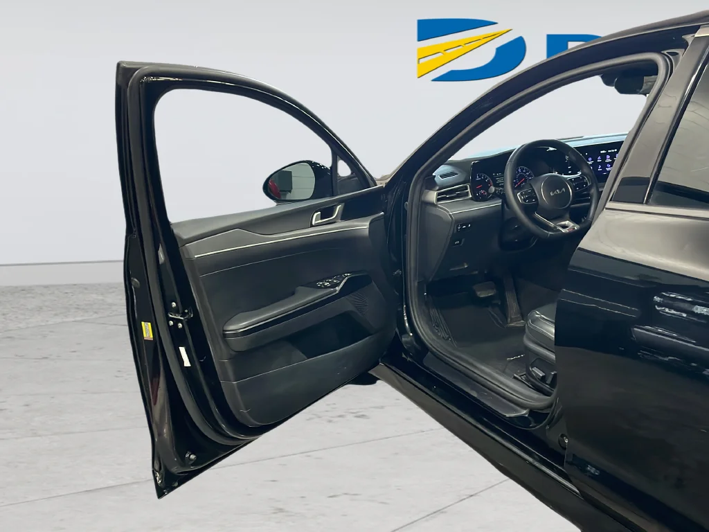 Used 2022 Black Kia GT-Line image 34