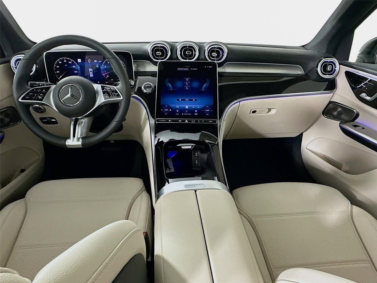 Used 2026  Mercedes-Benz GLC 300 image 28