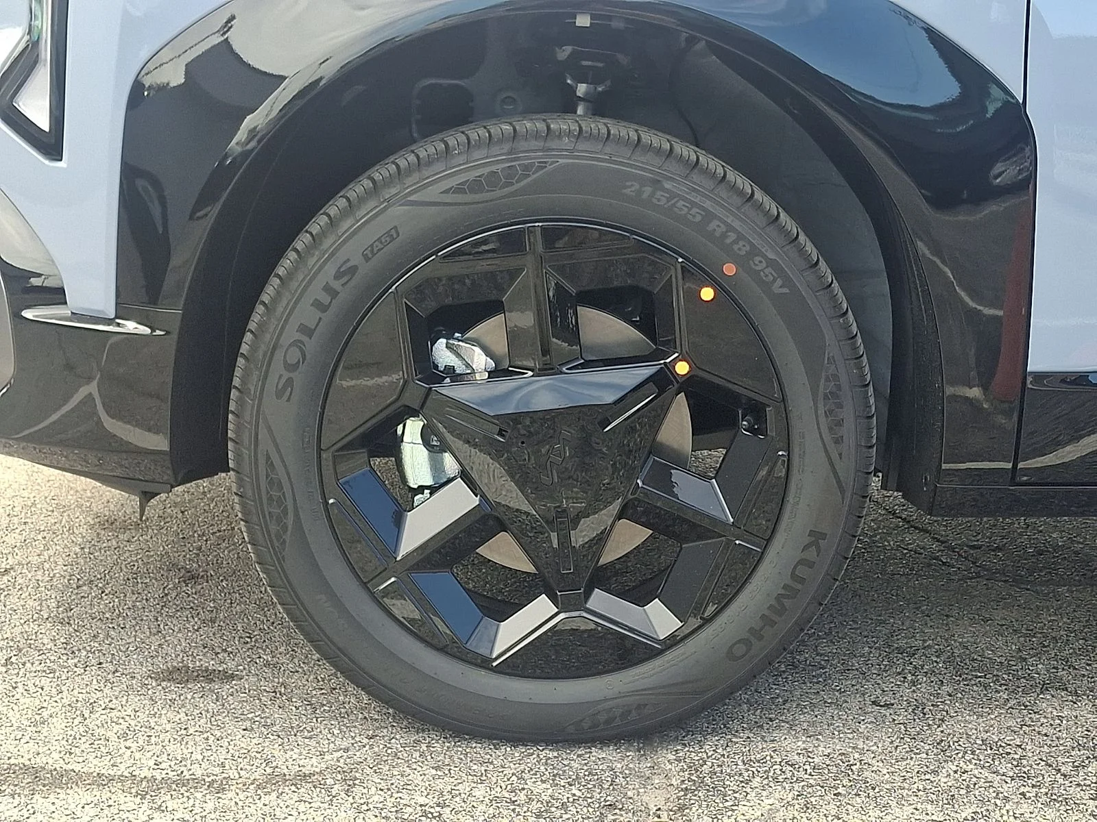 New 2027 Gray Kia X-Line S image 7