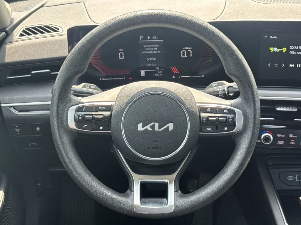Used 2026 White Kia LXS image 23