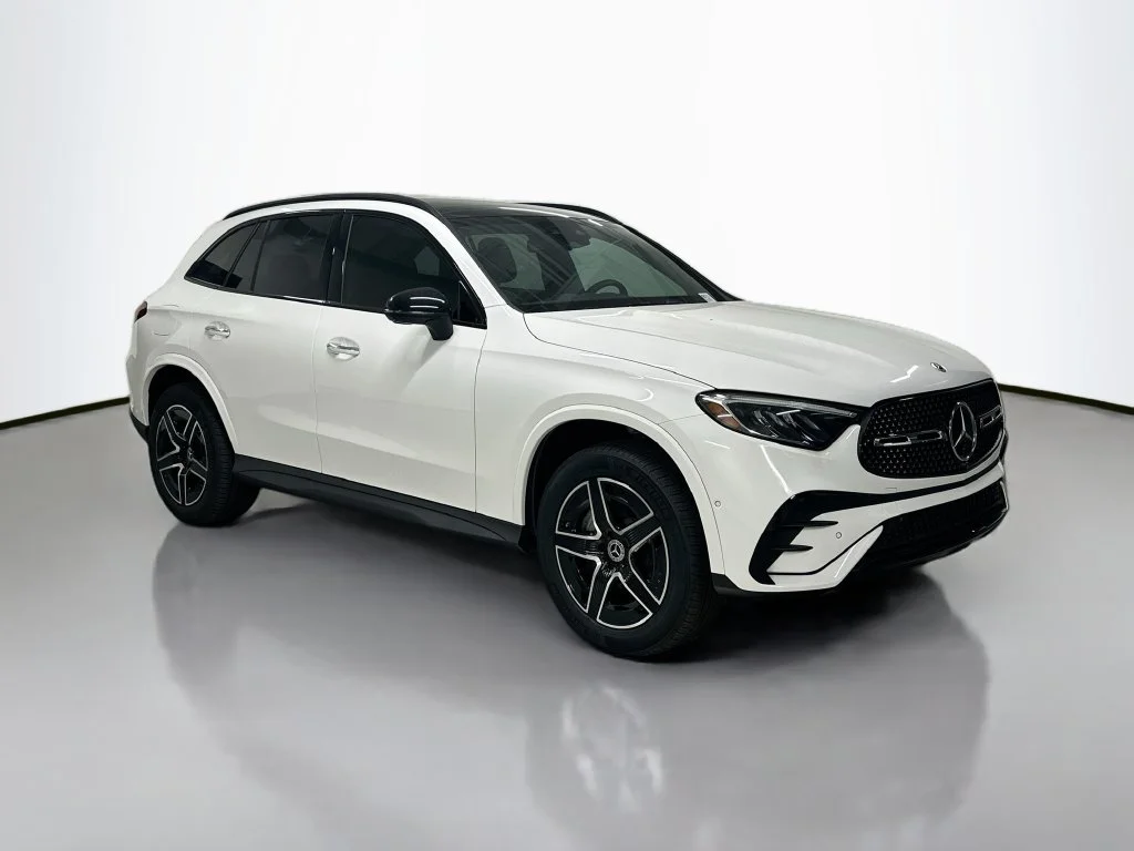 Certified Used 2026 Polar White Mercedes-Benz GLC 300 image 7
