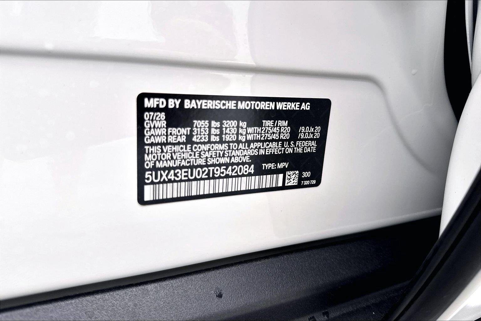 New 2026 Alpine White BMW xDrive50e image 27