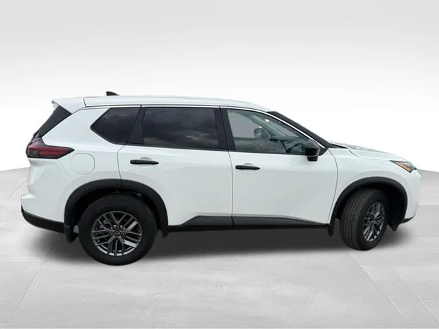 Used 2026 White Nissan S image 9
