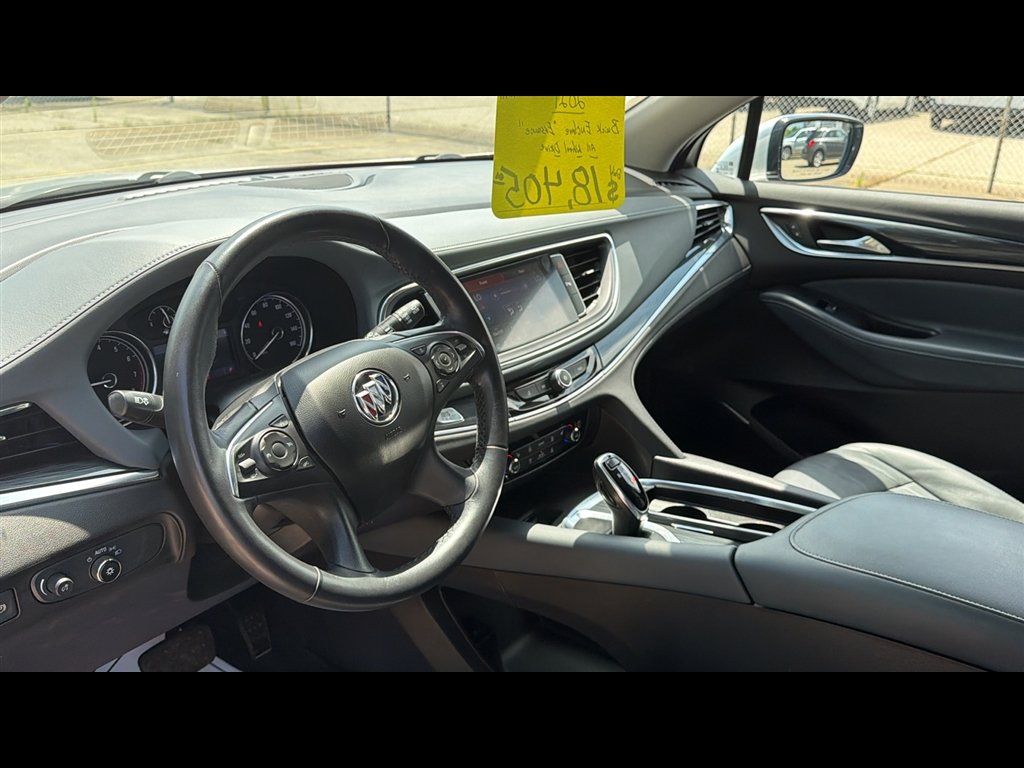 Used 2021 Includes Spectra Gray lower exterior accent color.) Buick Essence image 9