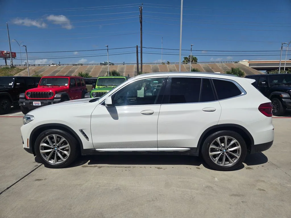 Used 2019 White BMW sDrive30i image 6