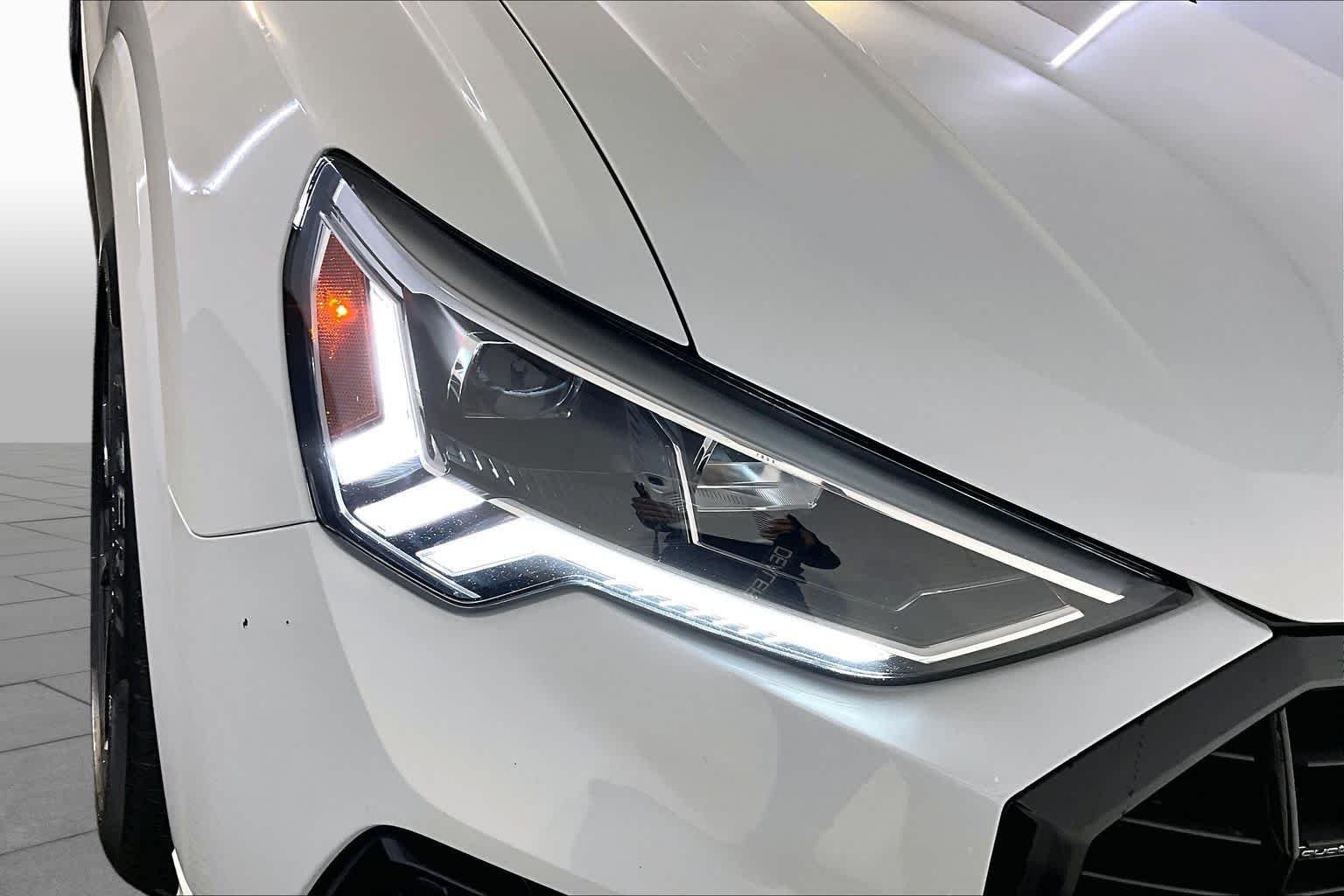 Used 2022 Glacier White Metallic Audi Technik image 27