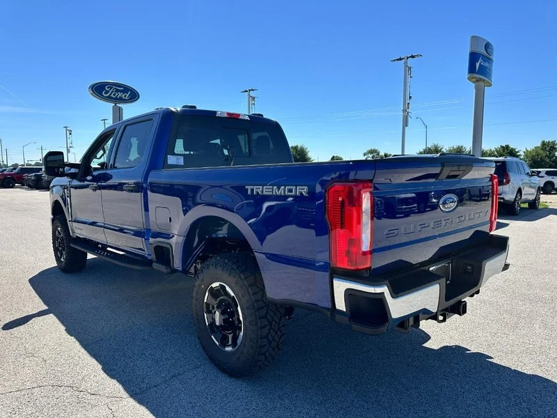 New 2026 Argon Blue Metallic Ford XLT 4WD Crew Cab 6.75