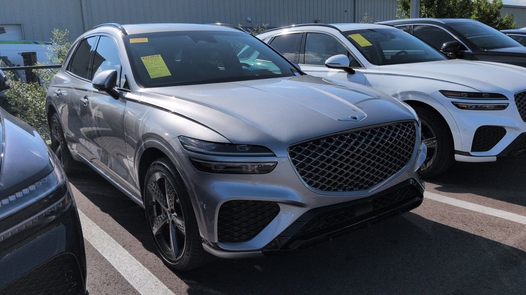 Used 2023 Silver Genesis 3.5T Sport image 2