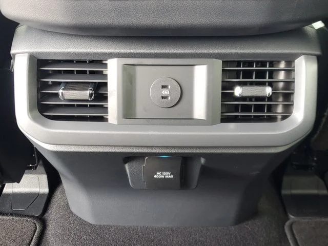 New 2026 Carbonized Gray Metallic Ford XLT image 12