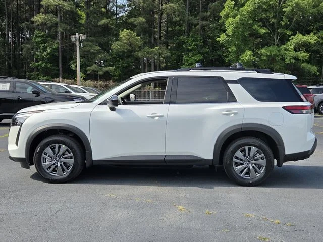 New 2026 Everest White Pearl TriCoat Nissan SV image 2
