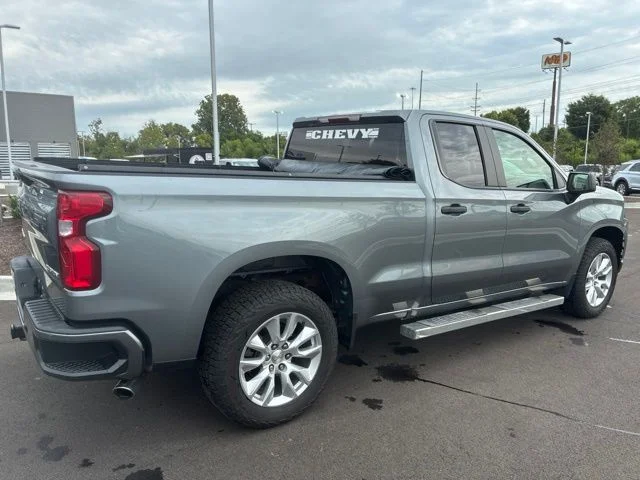 Used 2021 Steel Metallic Chevrolet Custom image 8