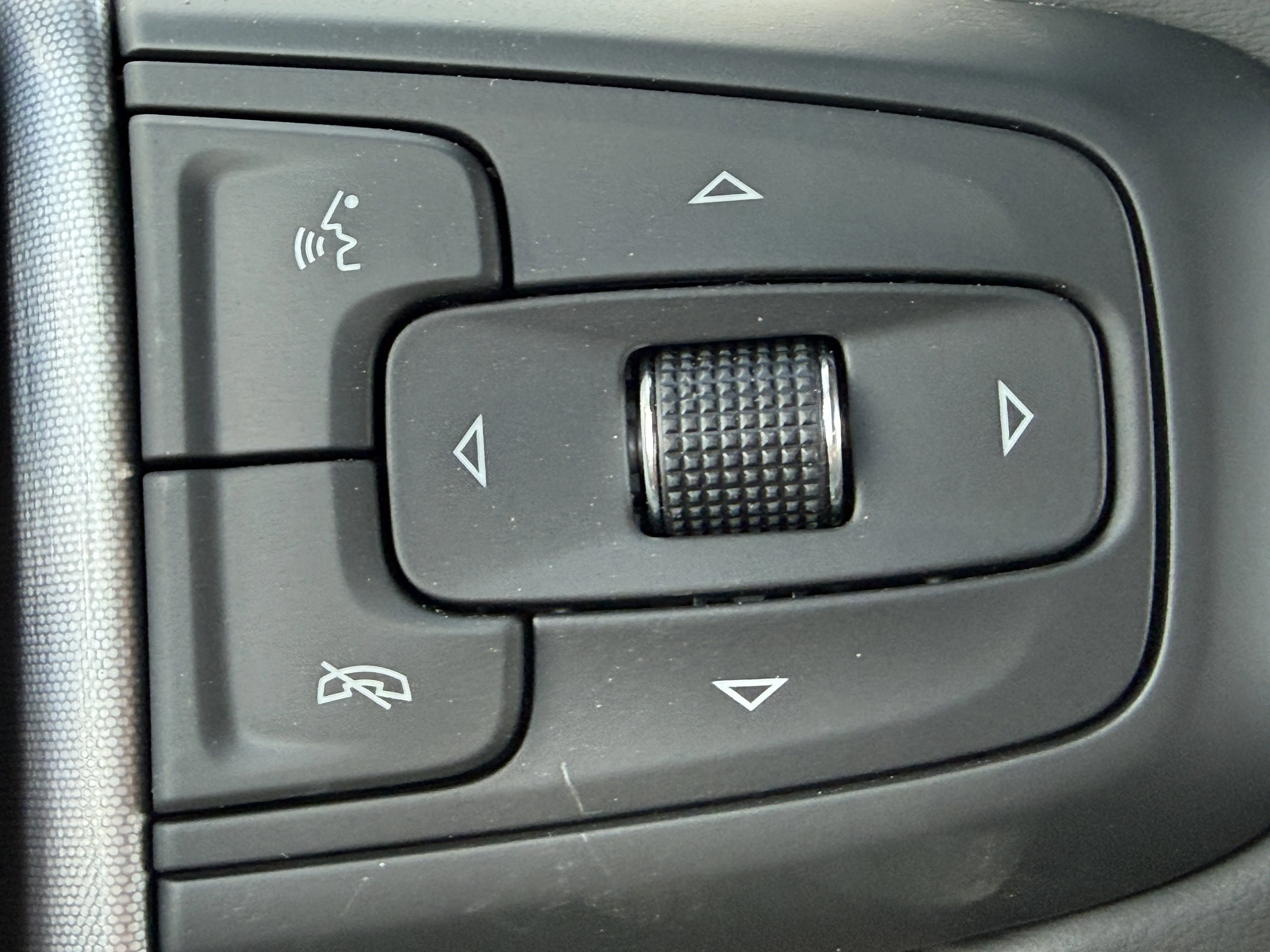 2026 GMC Sierra 1500 SLT - Photo 40